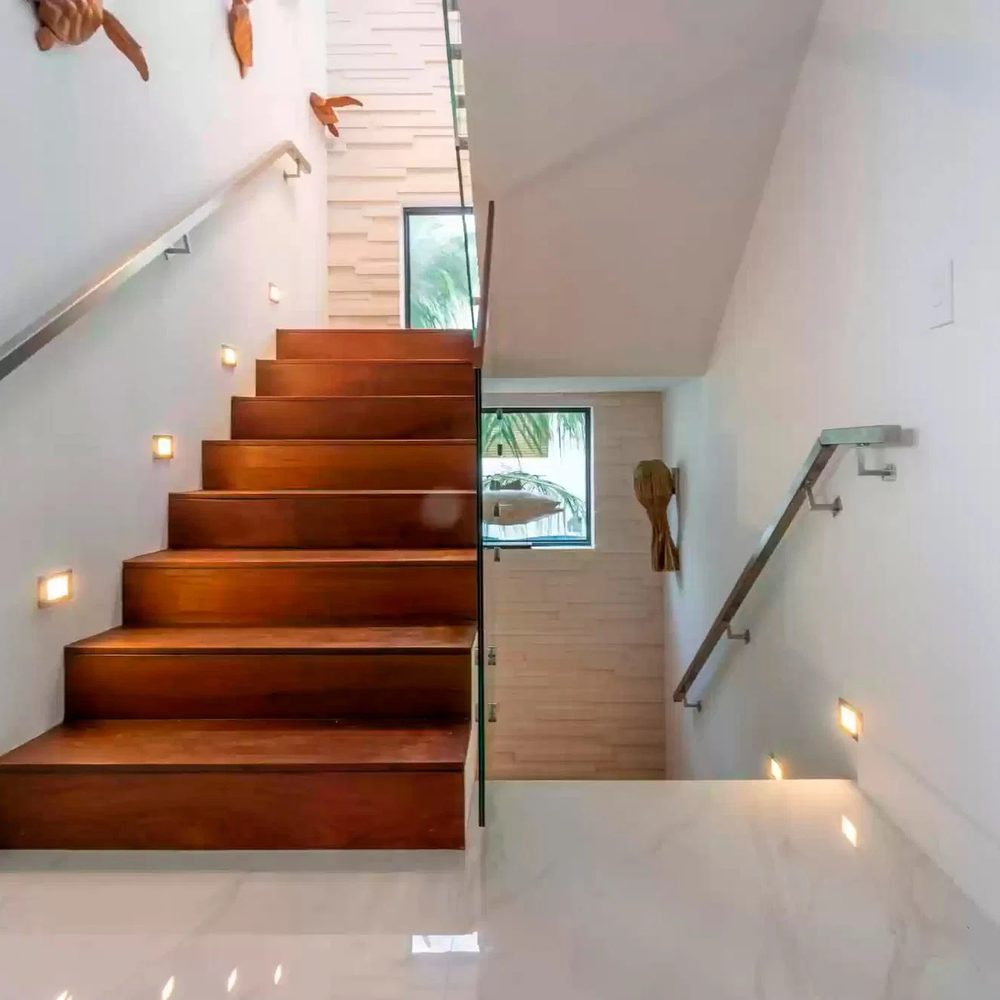 Escada Em Madeira Nobre — obra executada pela DeckPro