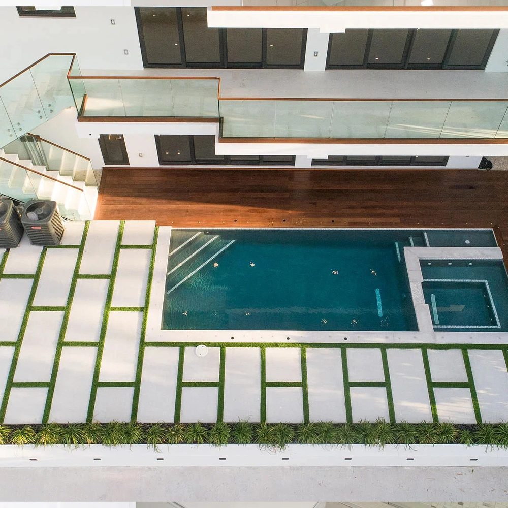 Deck E Piscina Vistos De Cima — obra executada pela DeckPro